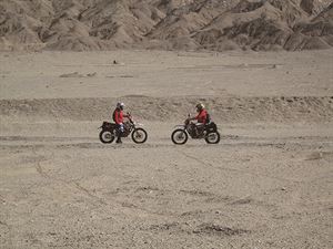任賢齊的絲路冒險日記（三）　史上唯一騎乘越野摩托車  橫跨歷史絲綢之路全記錄