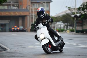 2014 YAMAHA Cuxi 115測試報告　CUte & seXi 時尚與性能的綜合體