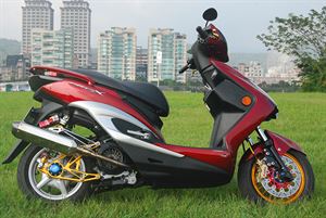 YAMAHA CYGNUS-X　新世代改裝戰駒