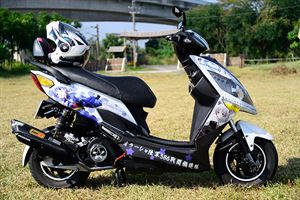 SYM JET POWER　純白魔女座騎