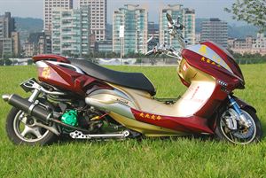 YAMAHA MAJESTY 125　爆走鋼鐵大隊長