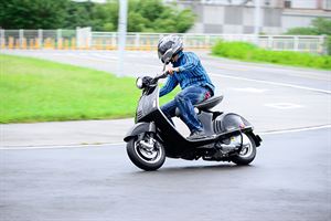 VESPA 946新車試乘   實際感受速克達經典最高峰