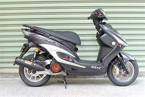 YAMAHA 新勁戰三代　鋼鐵精品超勁戰