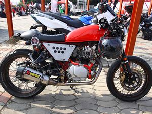 重現英式咖啡賽車