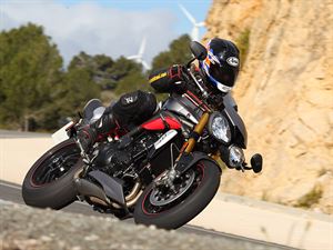 國外試乘TRIUMPH SPEED TRIPLE R