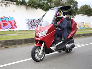 國內試乘ADIVA AD2 400