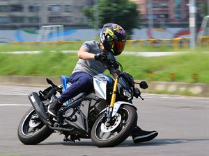 國內試乘YAMAHA M-SLAZ 150