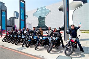 Triumph T100 SPIRIT Spirit Blue車聚