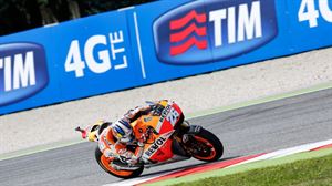 MARQUEZ和PEDROSA在騎山貓?