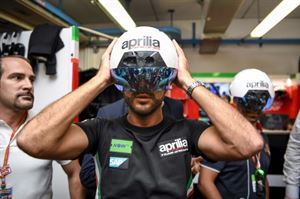 Aprilia替MotoGP推出AR安全帽