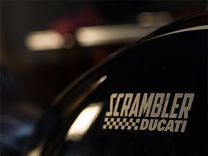 Ducati SCRAMBLER CAFÉ RACER