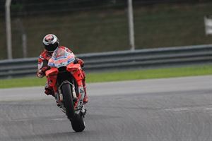 MotoGP：Lorenzo 打破雪邦賽道紀錄