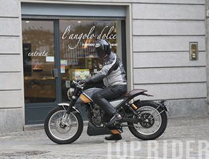 義大利老將MONDIAL HPS 125