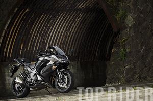 運動休旅KAWASAKI Ninja 1000