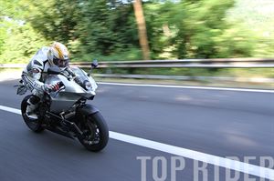 VYRUS 986 M2 獨創超跑