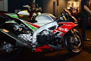 全新Aprilia RSV4 RF LE登場