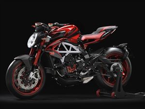 MV AGUSTA新聯名車款登場