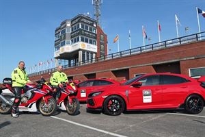 TT2018：車手與賽道車發車意外