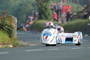 TT2018：Birchall兄弟獲得側邊車比賽冠軍