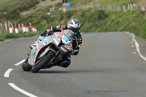 TT2018：Dunlop 奪下SUPERSPORT級別冠軍