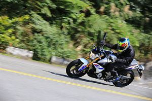 BMW G310R