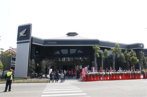 Honda motorcycle 台南店盛大開幕！