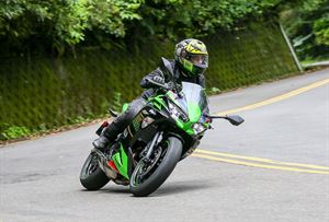 KAWASAKI NINJA 650