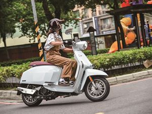 LAMBRETTA V200