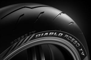 Pirelli Diablo Rosso IV新胎登場